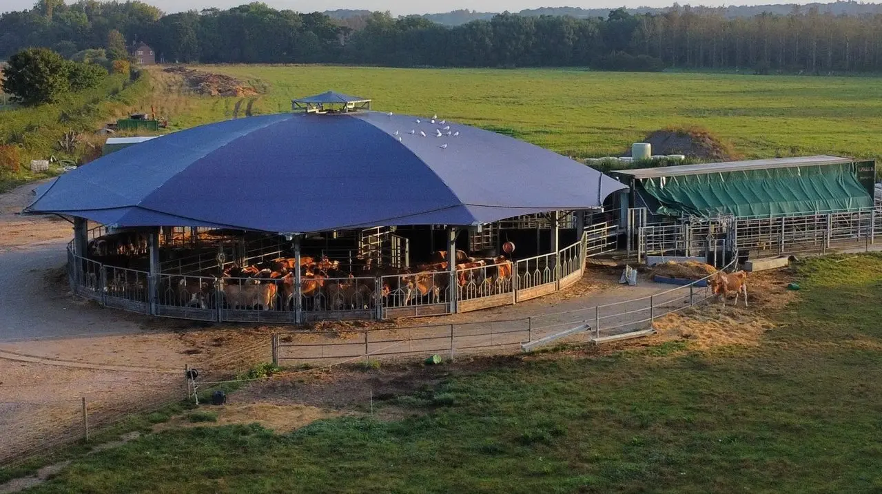 Heckfield Home Farm photo 2