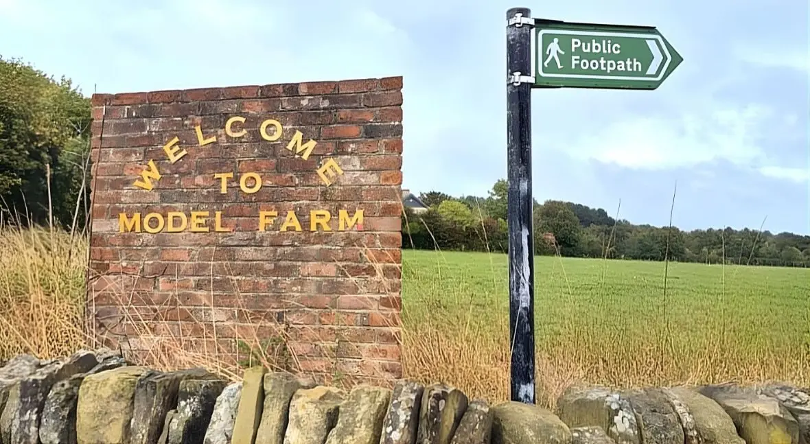 Model Farm Shop main photo