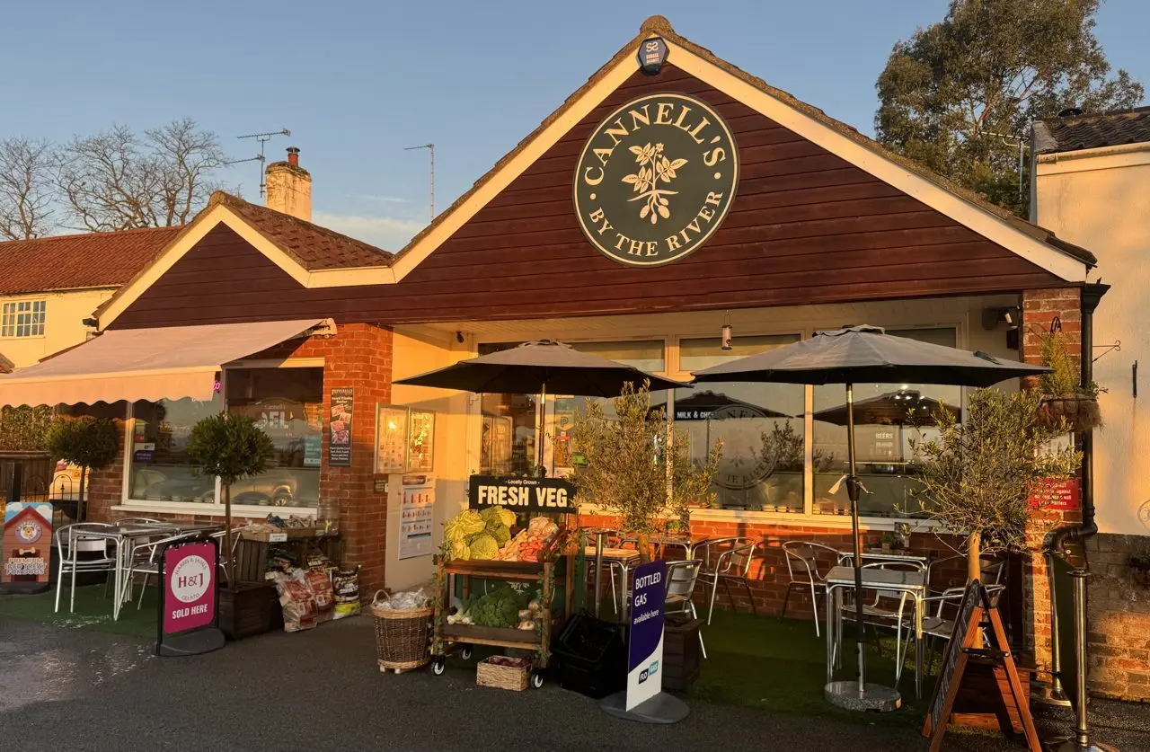 Cannell's by the River photo 1