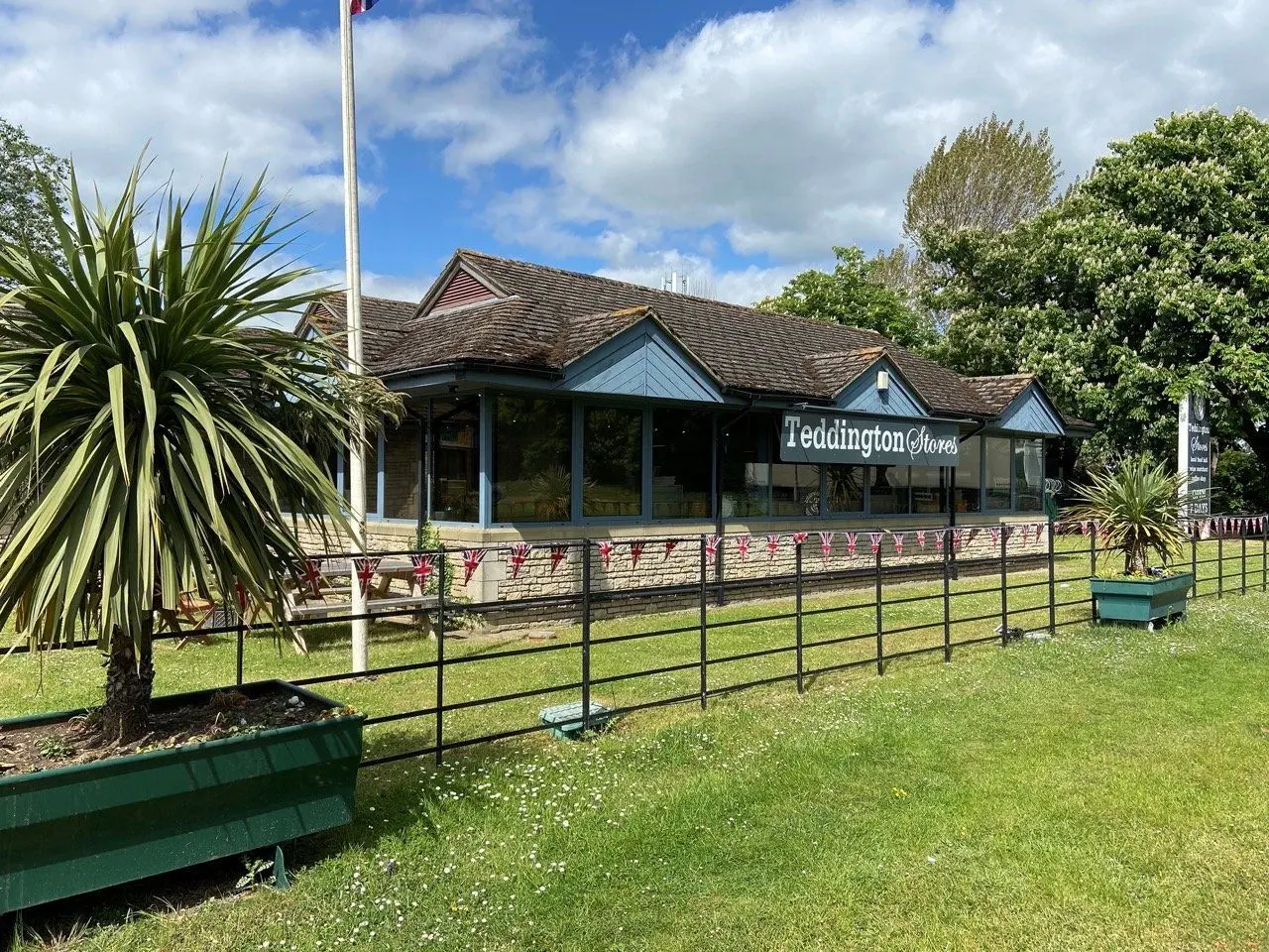 Teddington's (Teddington Stores) main photo