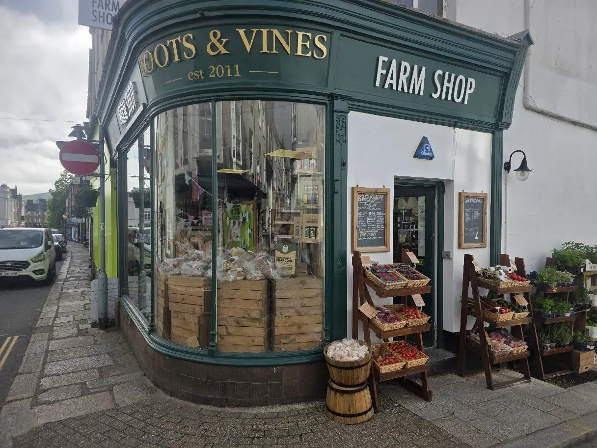 Roots & Vines