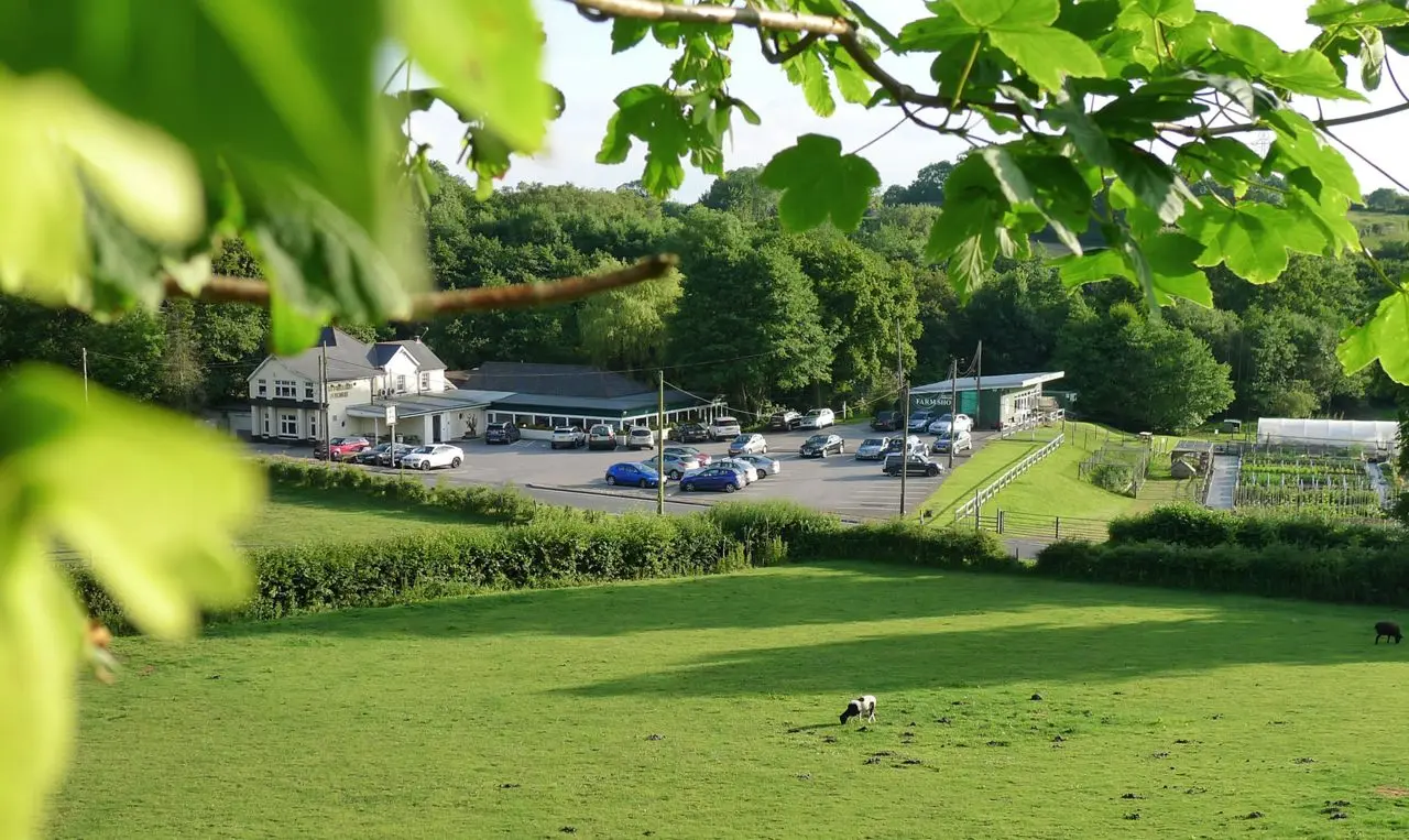 Caesars Arms Restaurant & Farm Shop