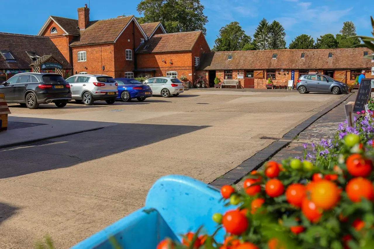 Yew Tree Farm Shop (Yew Tree Farm Shopping Village)