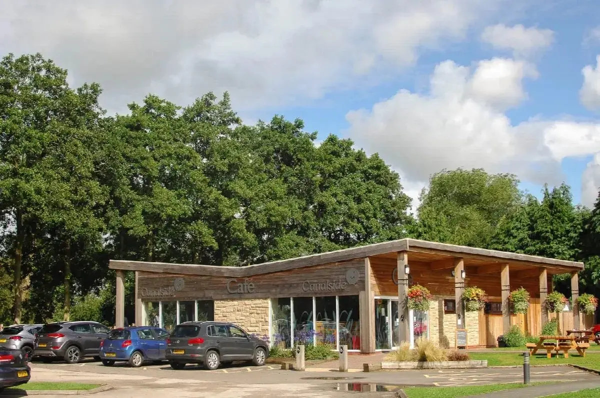 Canalside Farm, Shop & Café